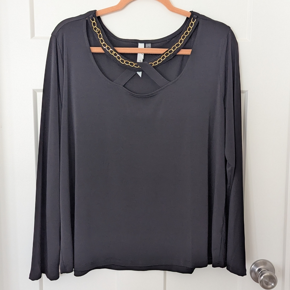 NY Collection Black Blouse with Gold Chain Accent